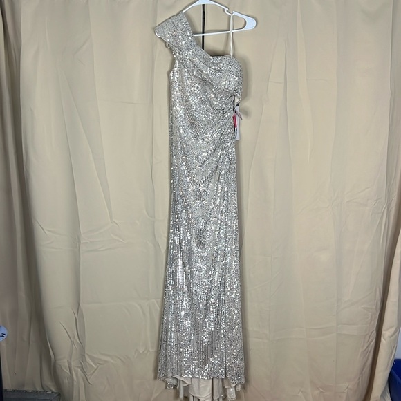 Ieena for Mac Duggal ONE-SHOULDER RUCHED SEQUINED GOWN in Nude - Picture 4 of 12